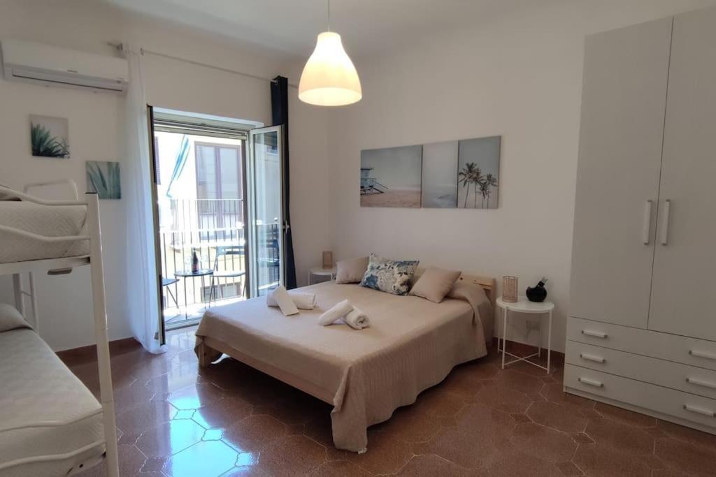 Casa Vacanze U Curtigghiu เชฟาลู ภายนอก รูปภาพ