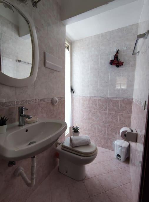 Casa Vacanze U Curtigghiu เชฟาลู ภายนอก รูปภาพ